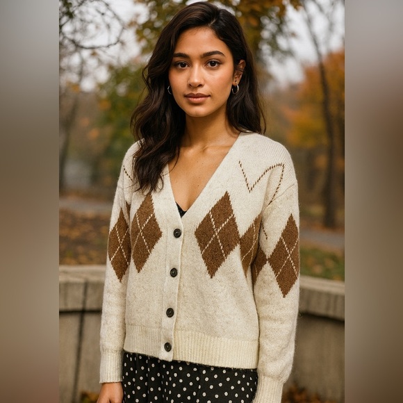 Oak+Fort Women's  Oatmeal/
Brown Size Medium Argyle Cardigan Sweater - Picture 1 of 10